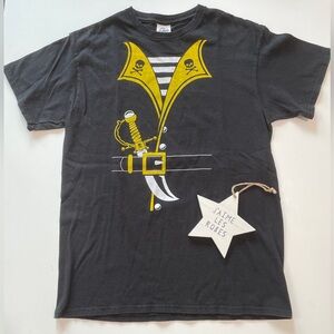 DELTA APPAREL Black and Yellow Pirate Graphic Tee, M